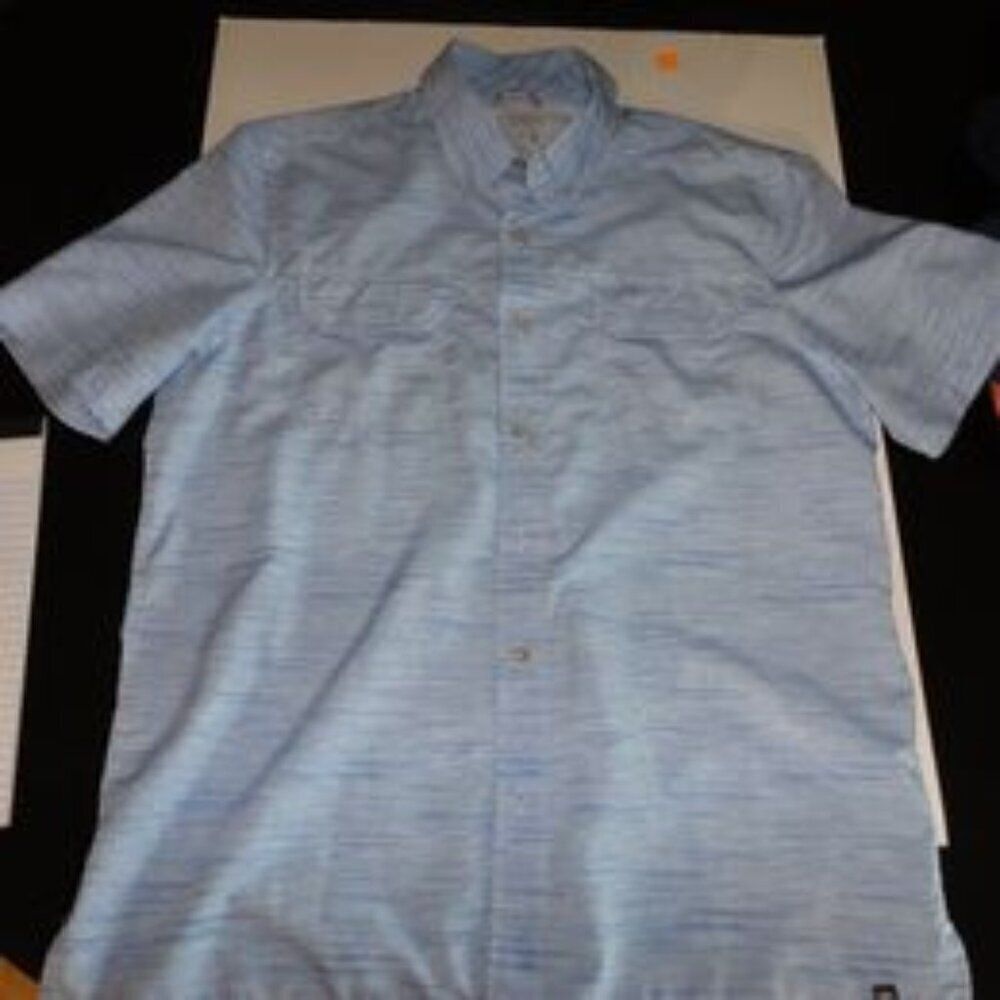 Men's Chaps sz Large dri wick material blue short-sleeve button down shirt hike